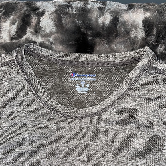 Champion sweat wicking shirt. Men’s size 2XL - Picture 3 of 6